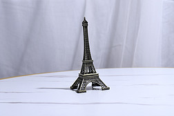 实物拍摄下的钢管塔 工业美学的现代诠释