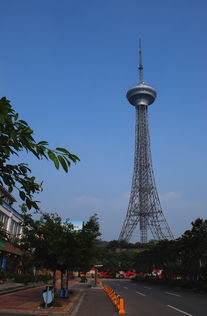 光影铸诗 五月阳光504镜头下的铁塔意象